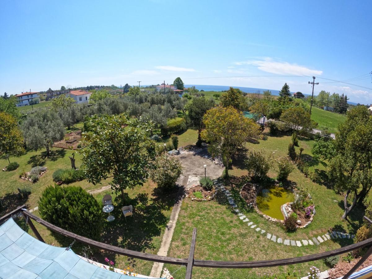 Pond And Pines, By Nice House By The Sea! Epanomi Exterior photo